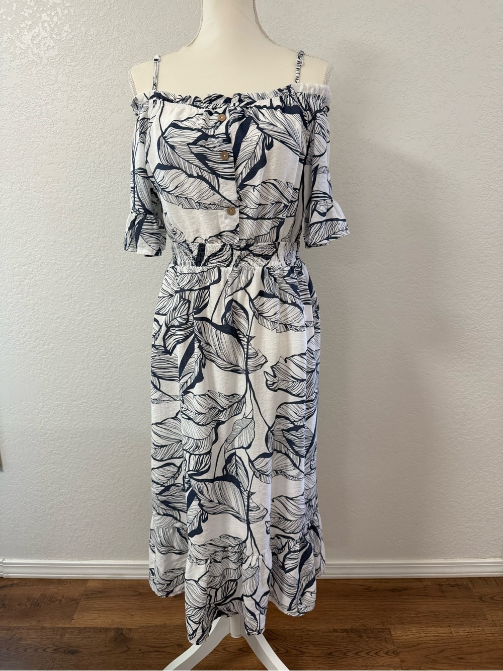 SWEET RAIN L White Blue Floral Off Shoulder Smocked Lined Button Ruffle Midi